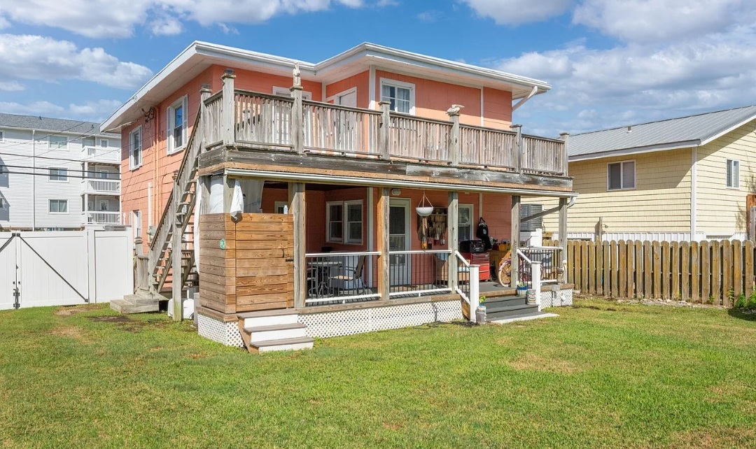 BEACH SIDE DUPLEX HOME